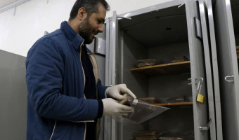 بازدید مشاور علمی مرکز نسخ خطی کتابخانه آستان قدس رضوی از موزه و مرکز اسناد و مفاخر دانشگاه بیرجند