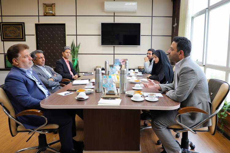جلسه مشترک فرماندار خوسف و رئیس دانشگاه بیرجند