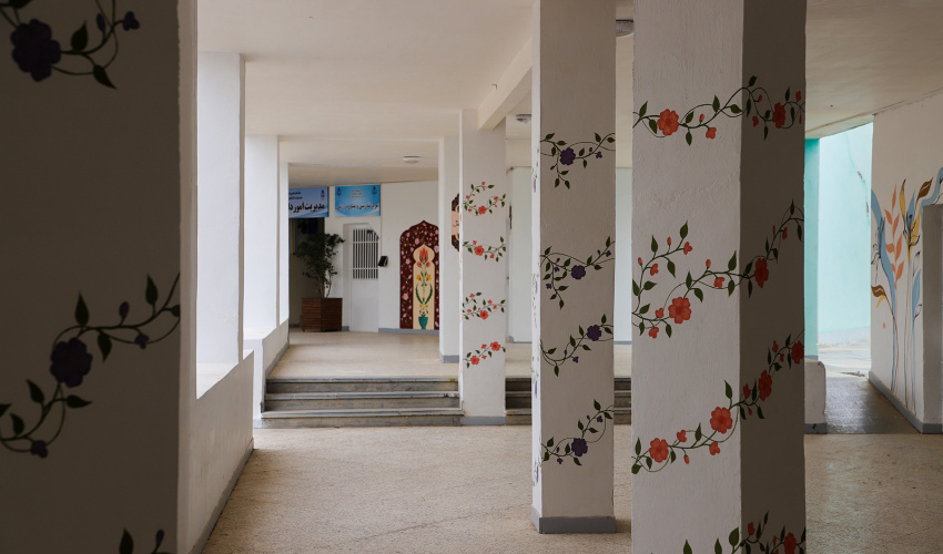 اجرای طرح گسترده رنگ‌آمیزی و زیباسازی فضاهای دانشجویی دانشگاه بیرجند